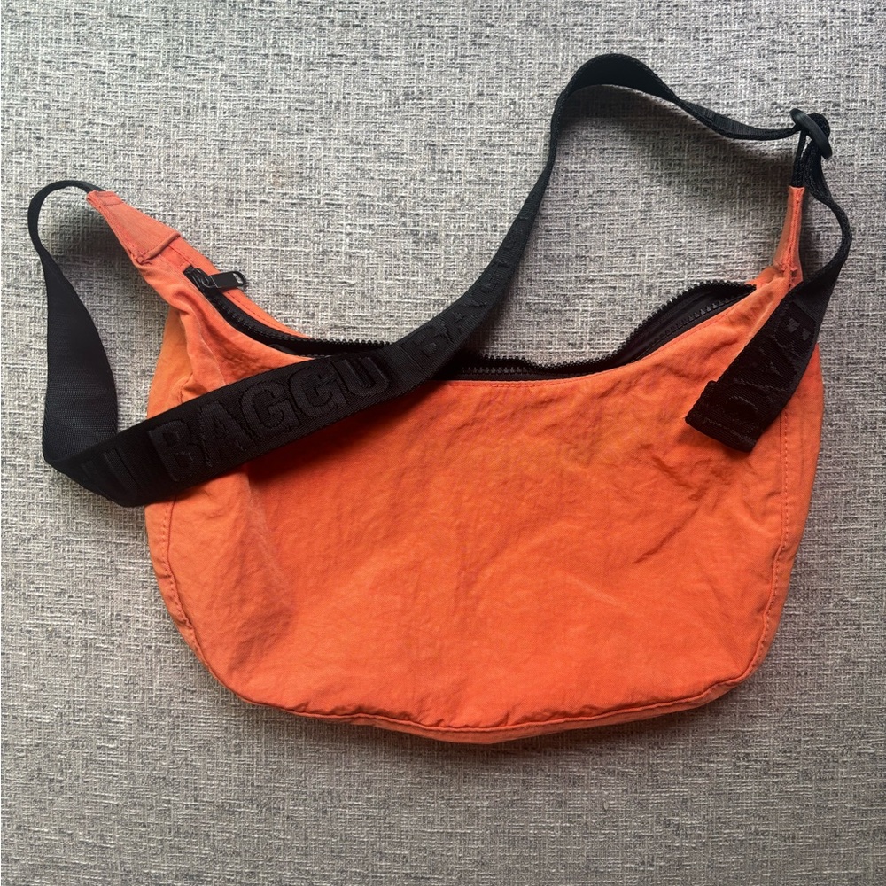 BAGGU Medium Nylon Crescent Bag Orange
